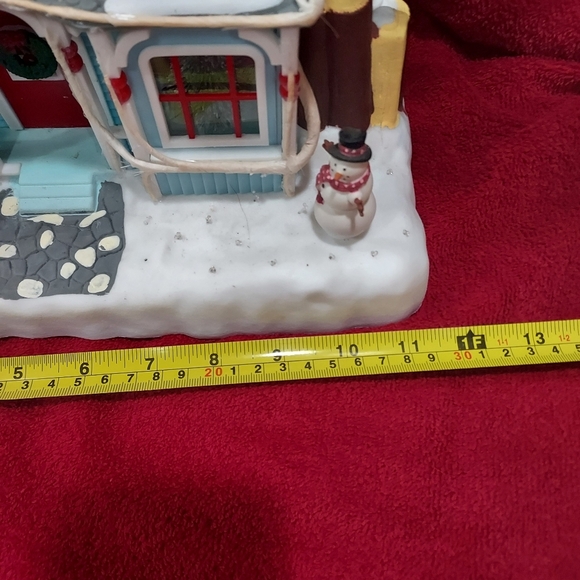 Holiday fiber optic house - Picture 9 of 10